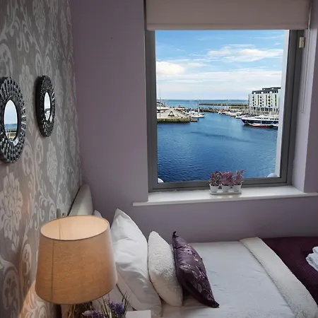 Sea View Luxury City Centre - Best Location *