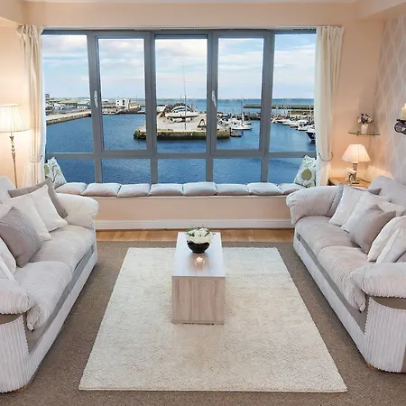 Apartman Sea View Luxury City Centre - Best Location Galway