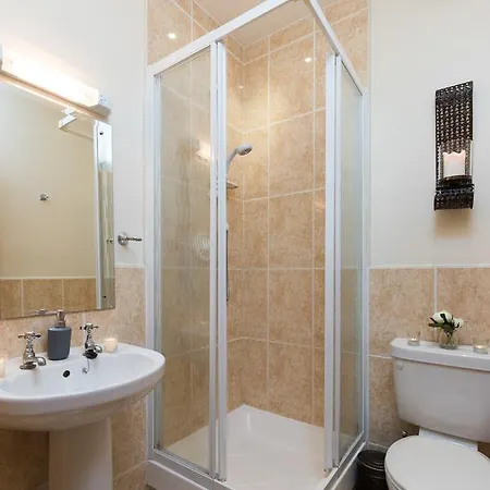 Sea View Luxury City Centre - Best Location Apartman Galway